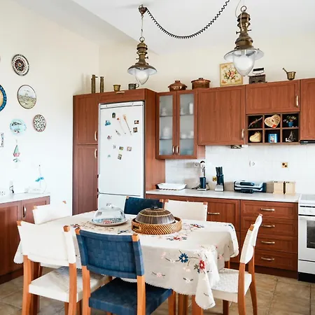 Castello * كاريستوس